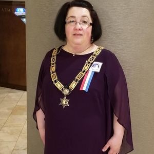 Meet your Posher, Marcia